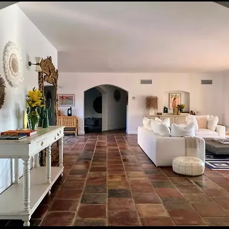 Luxury Mediterranean With Pool & Helipad Villa *