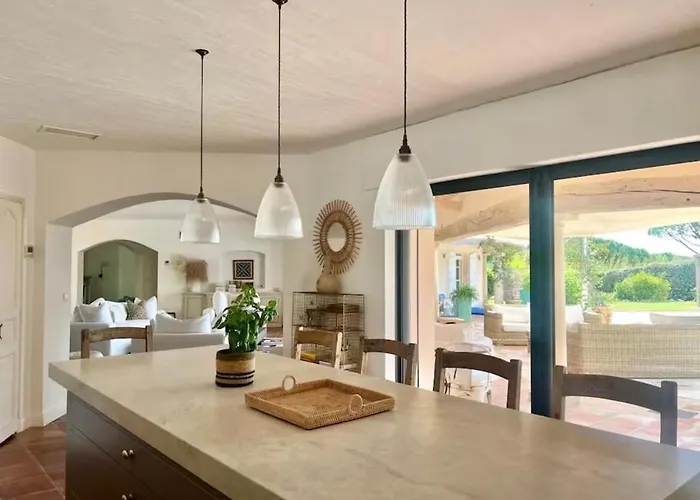 Luxury Mediterranean With Pool & Helipad * Saint-Tropez