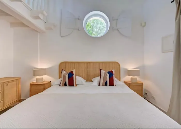 Villa Luxury Mediterranean With Pool & Helipad