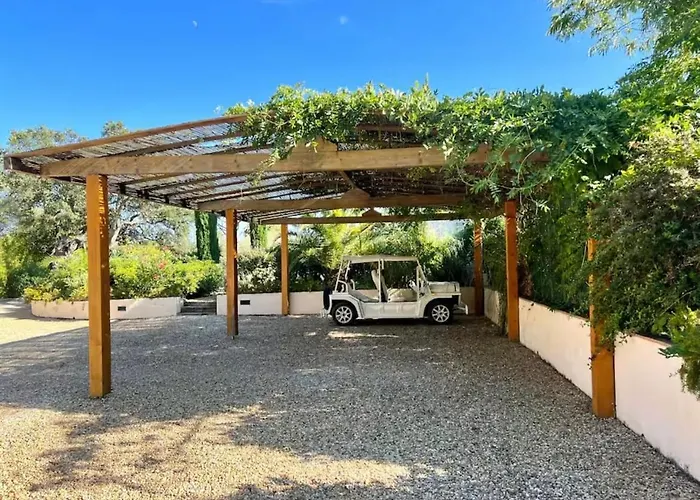 Luxury Mediterranean With Pool & Helipad