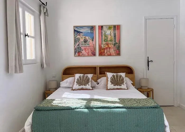 Villa Luxury Mediterranean With Pool & Helipad *