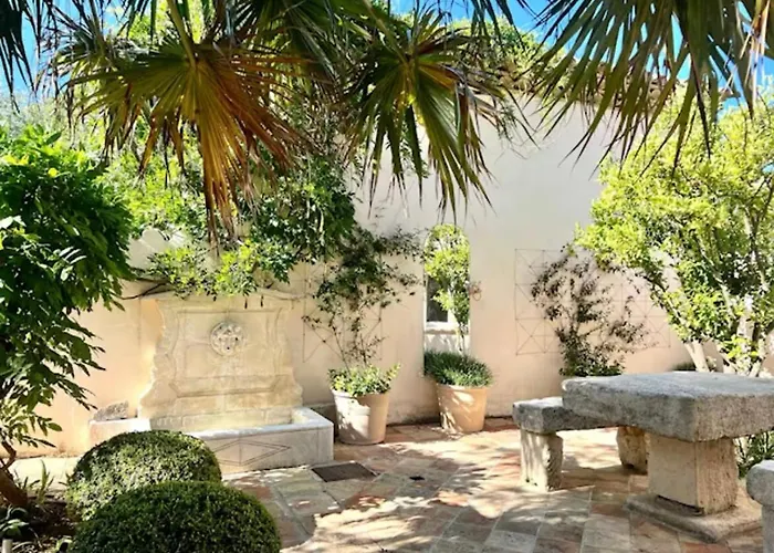 Luxury Mediterranean With Pool & Helipad Saint-Tropez